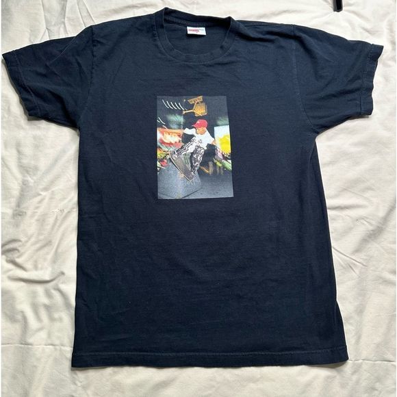 Authentic Supreme x Comme Des Garçons T-Shirt Size Medium - Picture 1 of 7